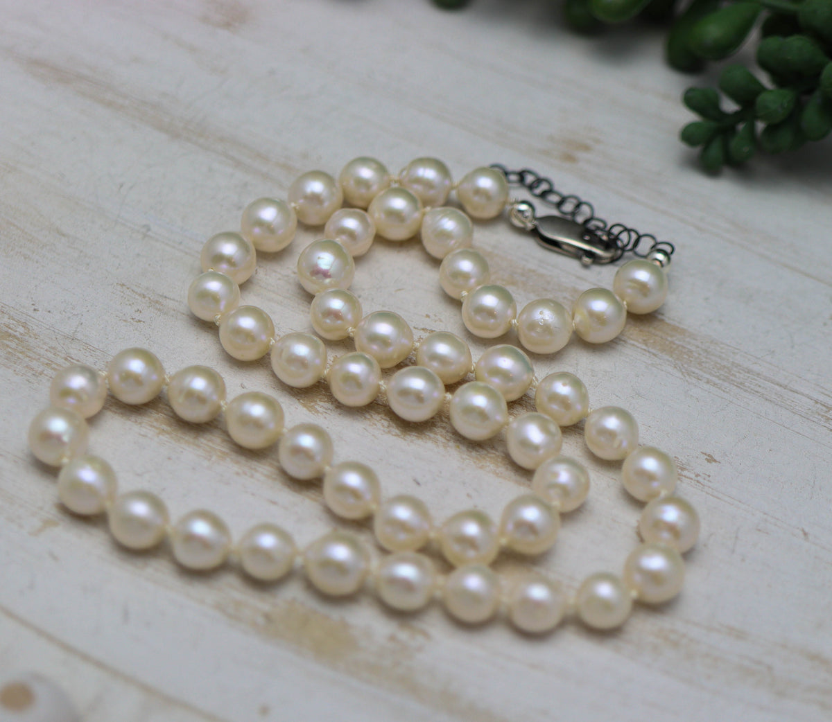 Classic White Freshwater Pearl Hand Knotted Bead Necklace Sterling Silver 18 inch