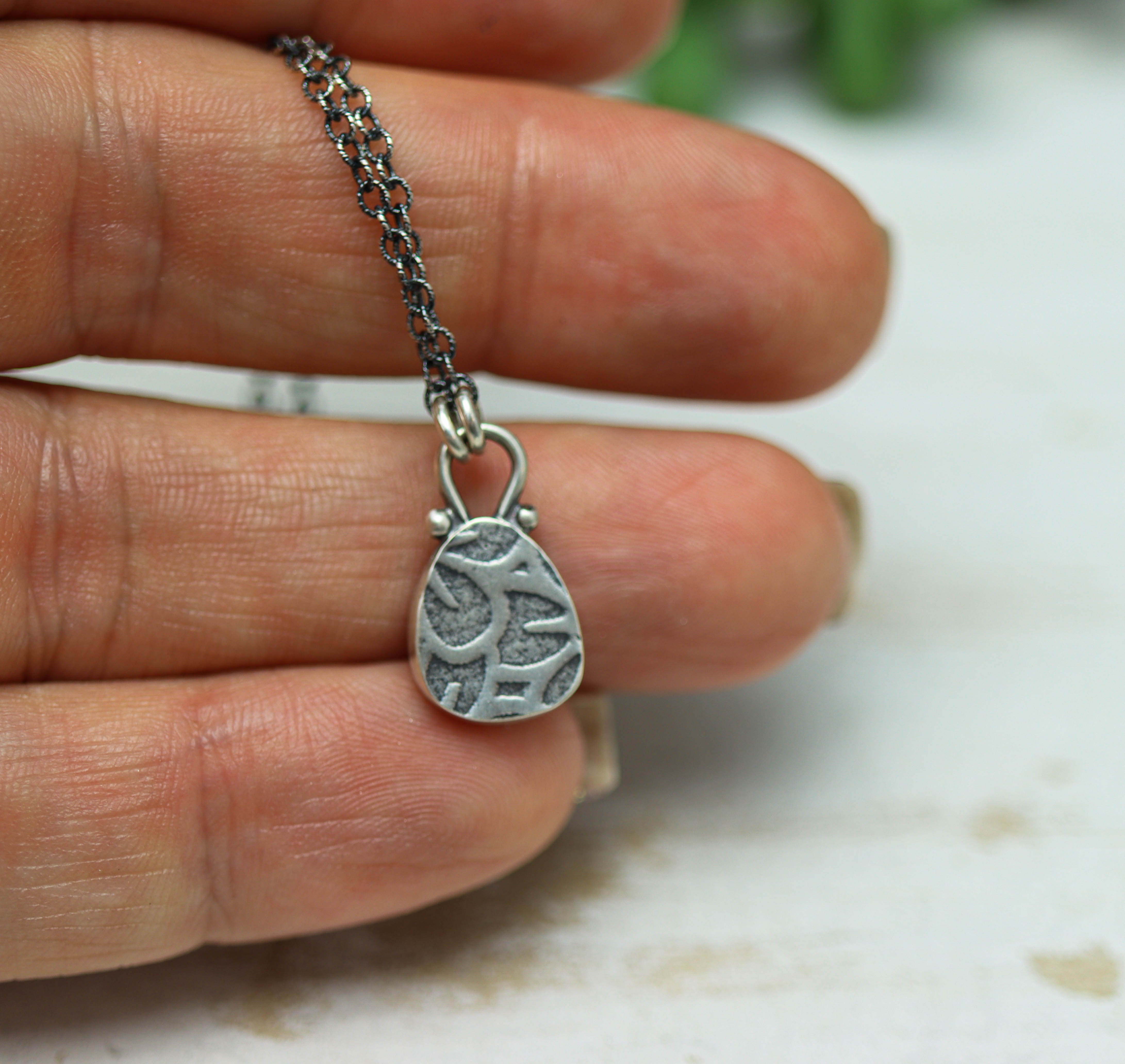 Laguna Agate Petite Pendant Necklace in Sterling Silver